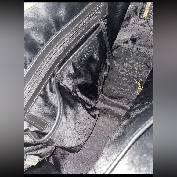 MICHAEL KORS Cindy Large Leather Dome Satchel - Picture 8 of 16